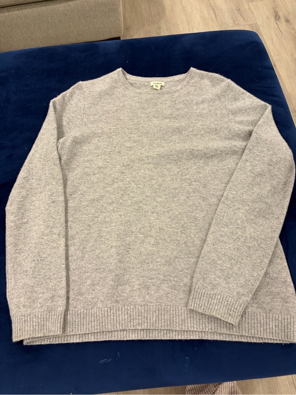 L.L. Bean woman’s cashmere Light Gray Crewneck Sweater